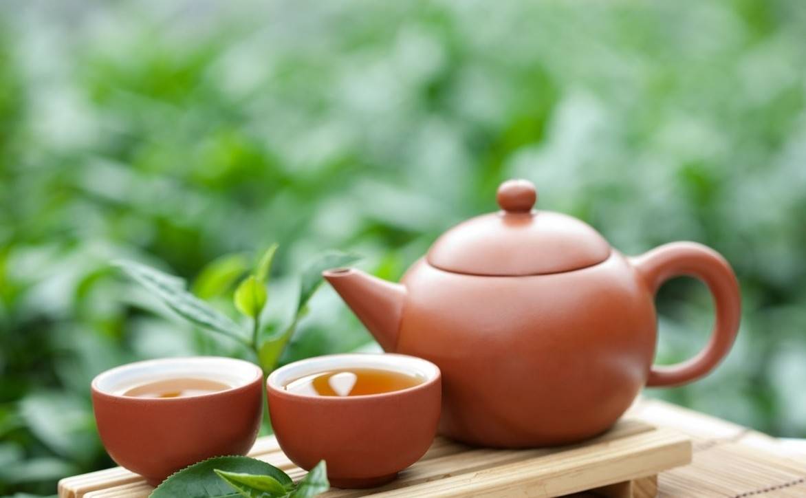 《古人如何评价福建茶·安溪人莫生气》——一盏清茗里的千年争议与风骨